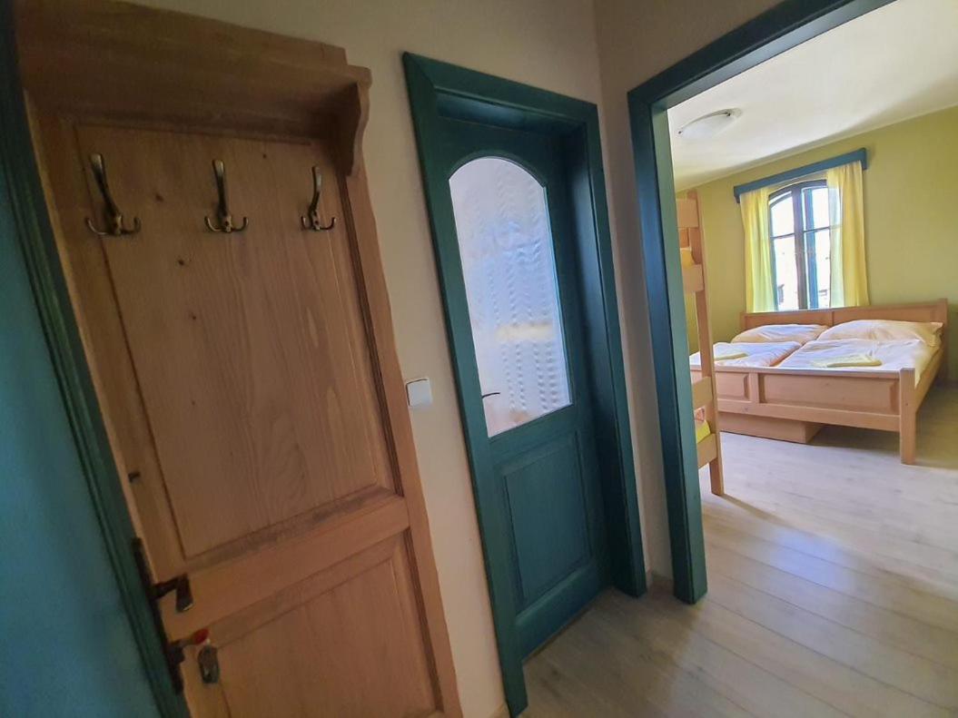 Na Kopecku Ad 1795 - Penzion S Restauraci A Wellness V Podkrkonosi Двур-Кралове-над-Лабем Екстер'єр фото