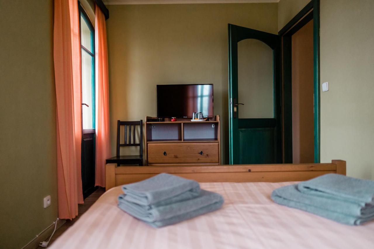 Na Kopecku Ad 1795 - Penzion S Restauraci A Wellness V Podkrkonosi Двур-Кралове-над-Лабем Екстер'єр фото