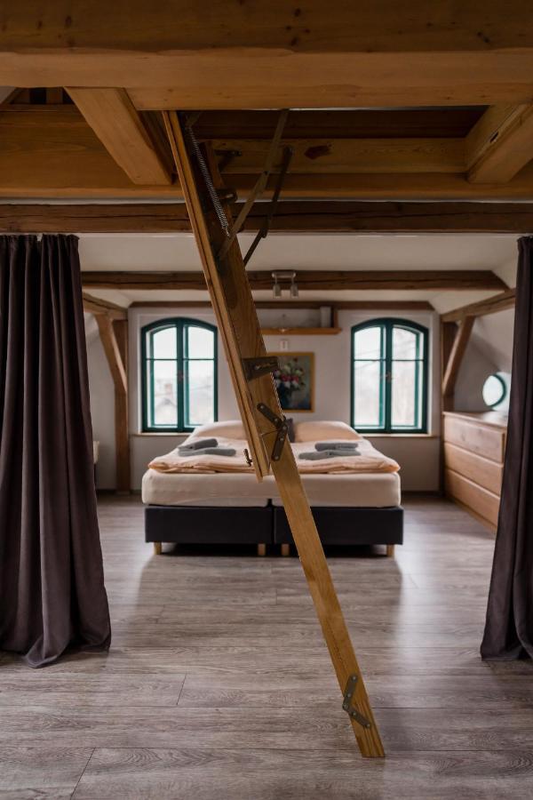 Na Kopecku Ad 1795 - Penzion S Restauraci A Wellness V Podkrkonosi Двур-Кралове-над-Лабем Екстер'єр фото