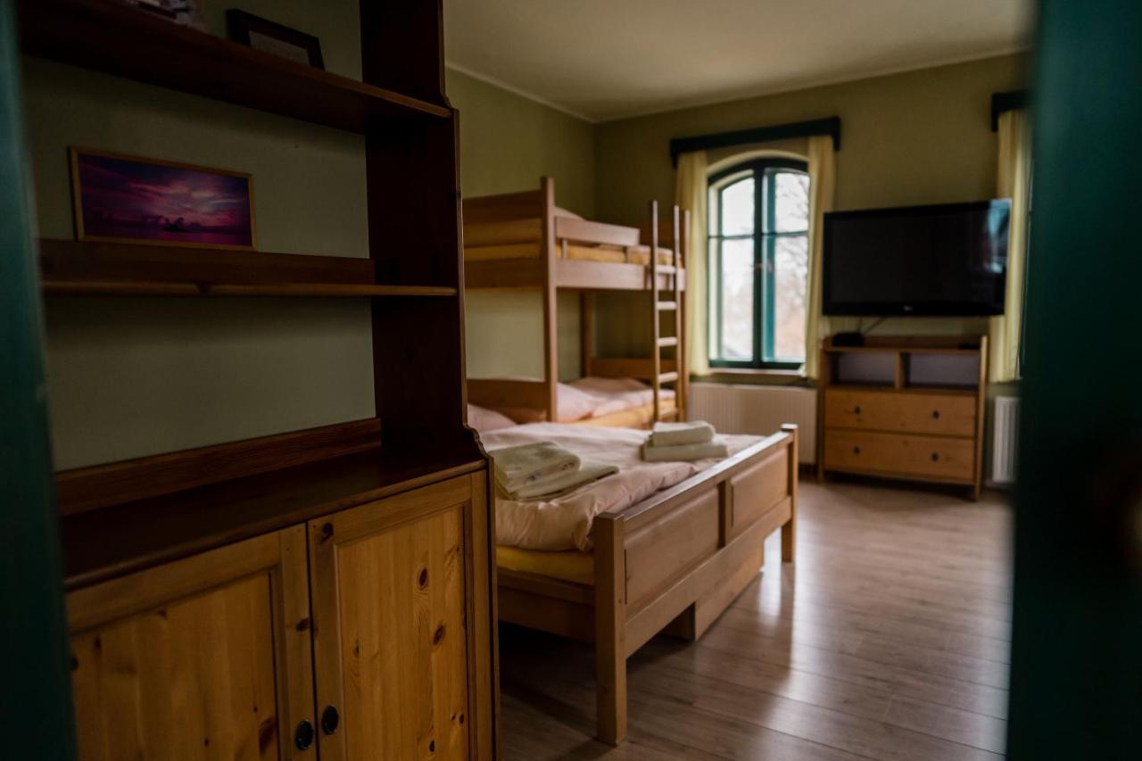 Na Kopecku Ad 1795 - Penzion S Restauraci A Wellness V Podkrkonosi Двур-Кралове-над-Лабем Екстер'єр фото